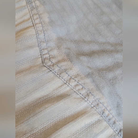 Aeropastale oversized button down or free with purchase of 25$ or above - Picture 6 of 7